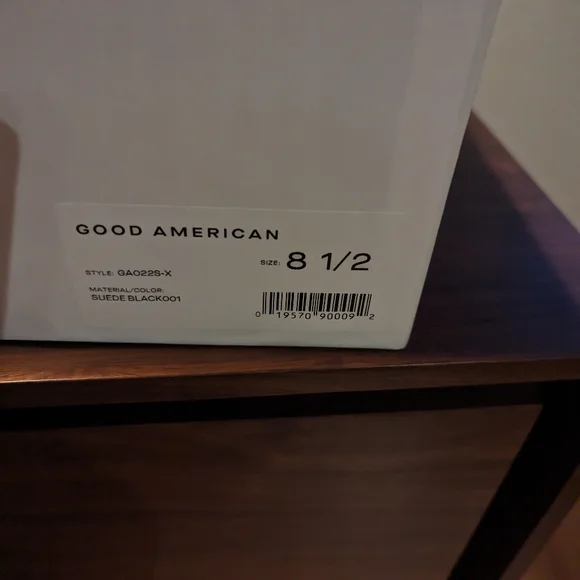 NWT & Box Sz 8.5 good American black suade sandal heels, square toe gold… - Picture 3 of 7